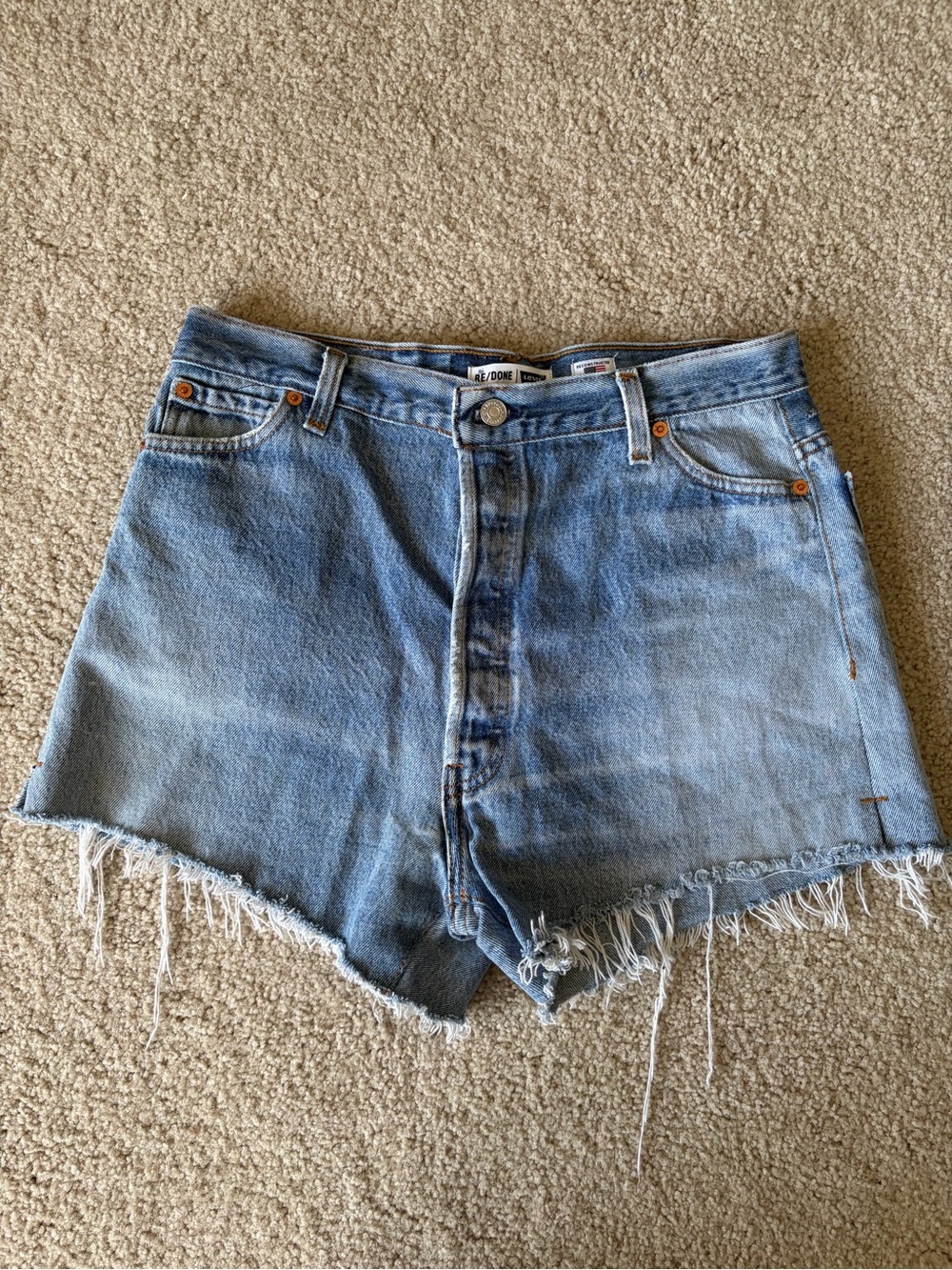 Re/done redone Levi’s collab vintage Levi’s raw hem denim blue jean shorts sz 30
